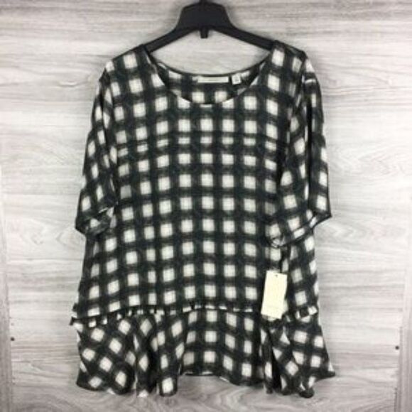 Sejour Peplum Crepe Top (Plus Size) 3X - Picture 2 of 6